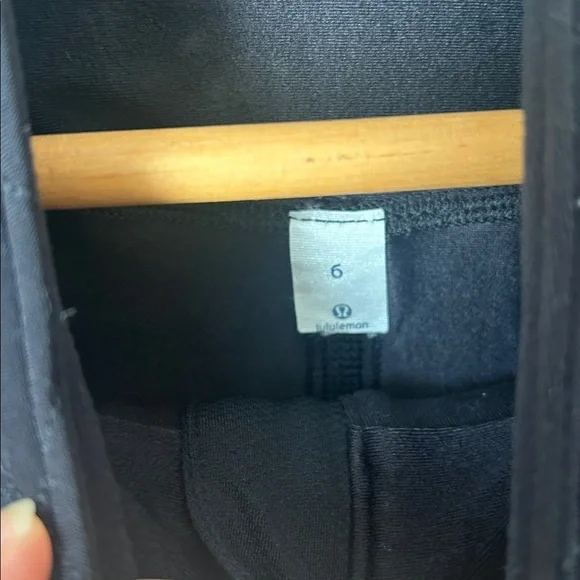 Lululemon Toasty Tech 1/2 Zip- Black Winter Tech Fleece Long Sleeve- Size 6 - Picture 9 of 15